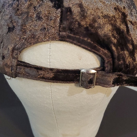 Hat (LAST CHANCE MAKE OFFER) - Picture 6 of 6